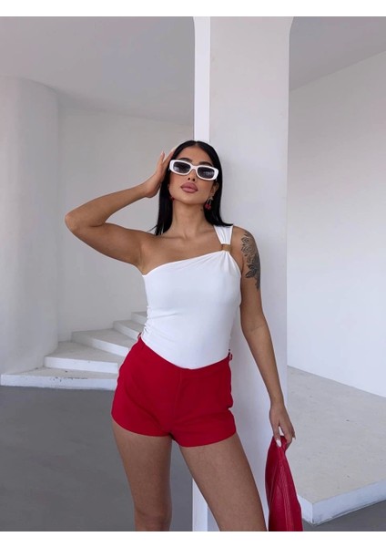 Tek Omuzlu Otoman Kumaş Gold Metal Detaylı Beyaz Bluz fiyatları