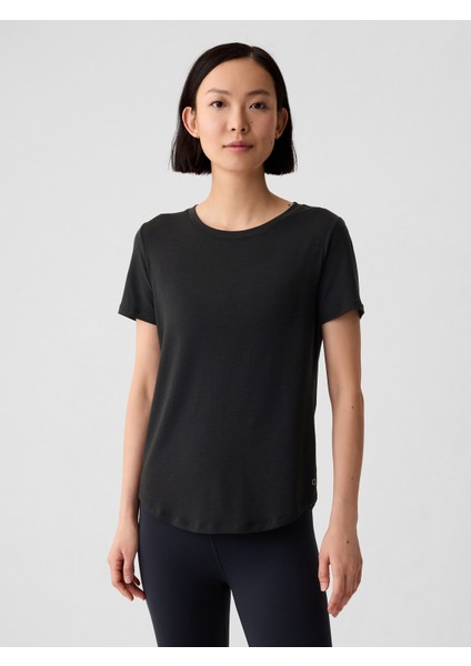 Kadın Siyah GapFit Breathe T-Shirt modelleri
