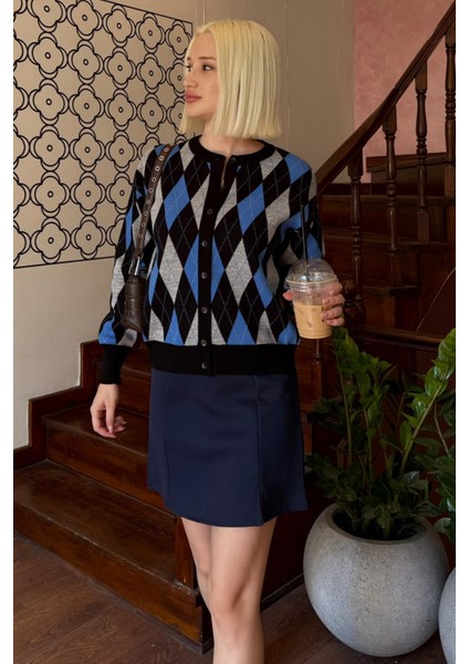 Siyah Baklava Desenli Bisiklet Yaka Kadın Hırka MG2496