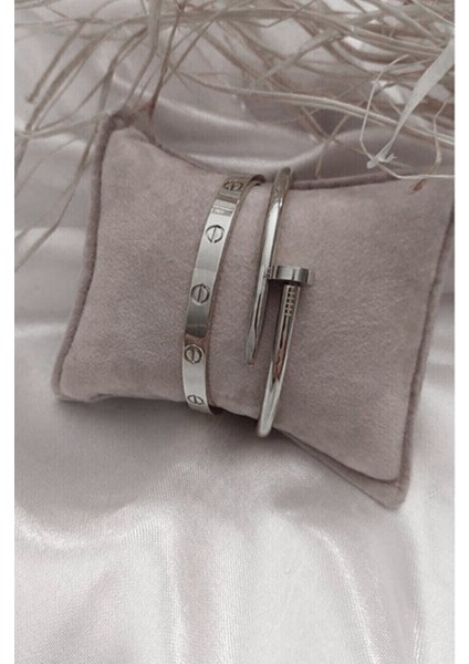 Altın Tonlu Kalp Ve Yıldız Kolye İle Kartier Çivi Ve Küp Tasarım Bileklik Seti 2171