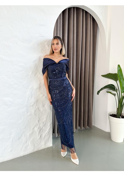 Düşük Omuz Üzeri Taş Boncuk Işlemeli Lacivert Uzun Abiye Elbise fırsatları