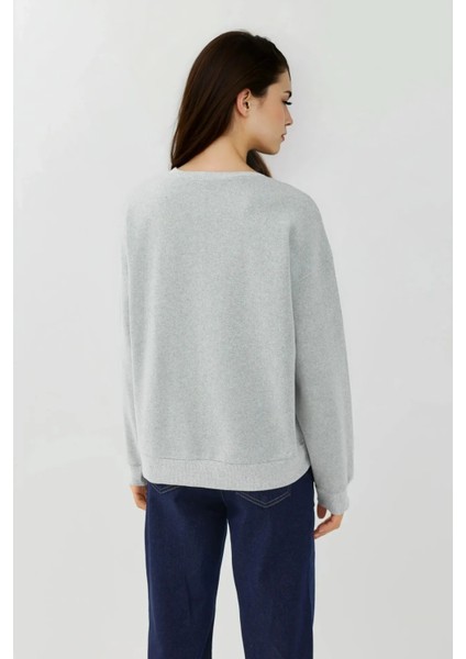 Kadın Baskılı Yuvarlak Yaka Sweatshirt Grey modelleri