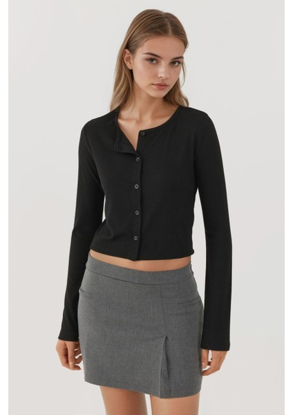 Kadın Yuvarlak Yaka Basic Düğmeli Üst Siyah fiyatları