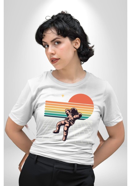 Uzay Adamı Tasarımı Grafik Baskılı Pamuklu Penye Kadın Erkek Beyaz Tişört modelleri