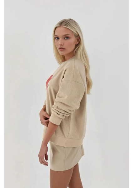 Kadın Baskılı Yuvarlak Yaka Sweatshirt Bej Doğal fırsatları