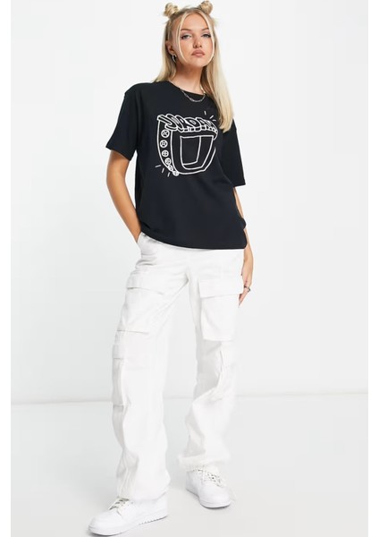 Jordan Essentials Graphic Illustrated Loose Fit T-Shirt Black Kadın Bol Kalıp Grafikli Tişört Siyah fırsatları