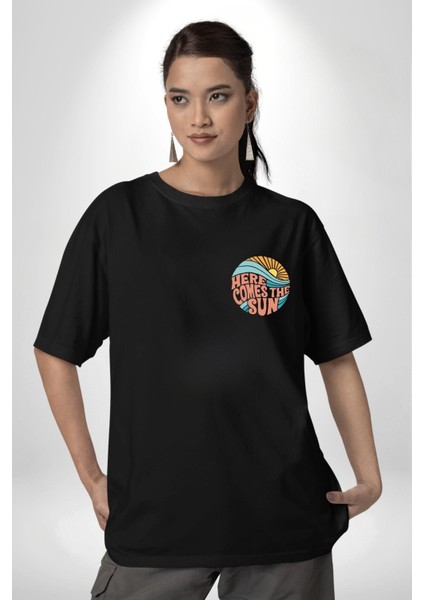 Yaz Tatili Güneş Geldi Tema Minimal Cep Baskılı Pamuklu Penye Kadın Erkek Siyah Tişört indirimleri