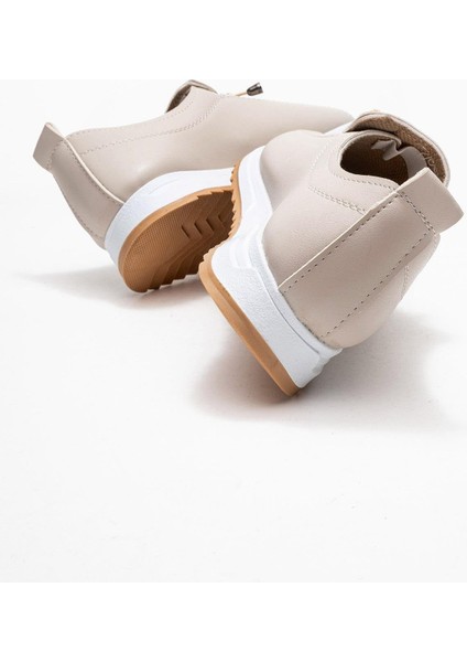 Yumuşak Tabanlı Kadın Ayakkabı Bej Beyaz fırsatları
