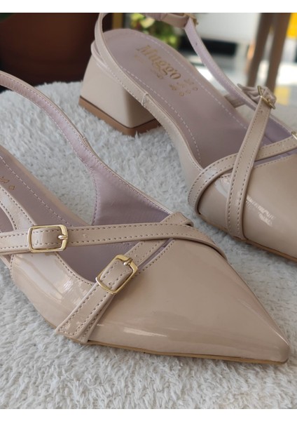 Lumina Sivri Burun Arkası Açık Kemer Detaylı Iki Bantlı Kadın Kısa Topuklu Ayakkabı