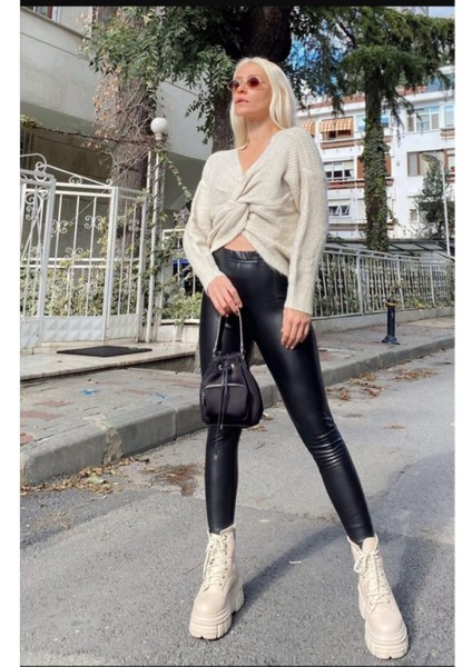 Kadın Siyah Fitform Mat Deri Tayt