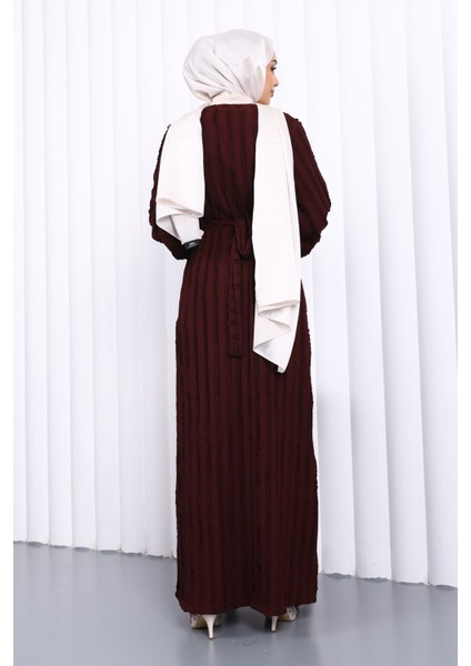 Bordo Beli Kemerli Fırfır Detaylı Gofre Elbise fırsatları