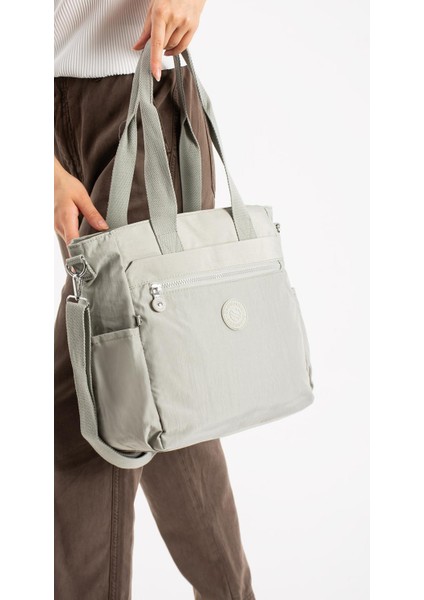 Kadın Büyük Boy Bölmeli Suya Dayanıklı Çapraz ve Omuz Askılı Çanta Gri modelleri