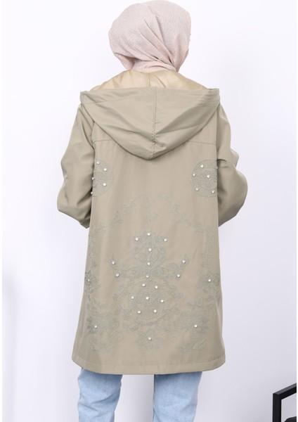Haki Kapüşonlu Arkası Nakışlı Trençkot fırsatları