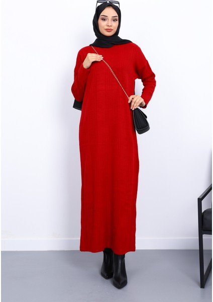 Kırmızı Dik Yaka Fitilli Triko Elbise