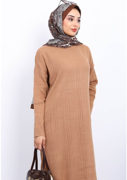Bisküvi Dik Yaka Fitilli Triko Elbise fırsatları