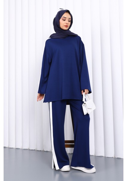 Lacivert Renk Bloklu Tunik Pantolonlu Takım
