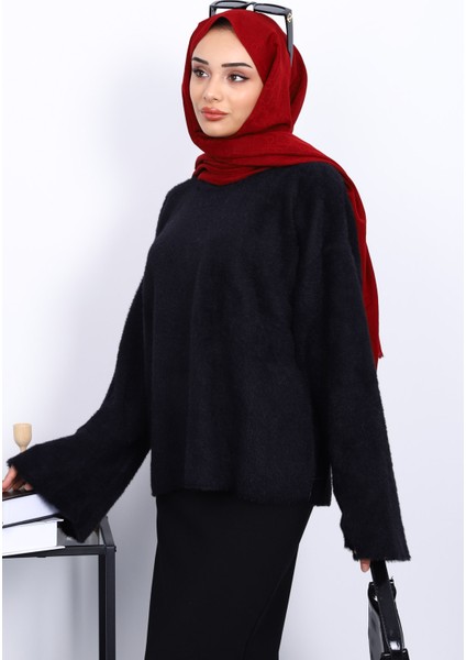 Siyah Bisiklet Yaka Oversize Angora Yumoş Triko Kazak fırsatları