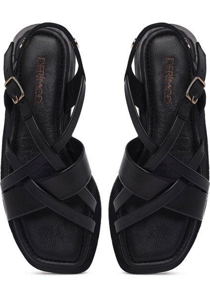 Kadın Siyah Tokalı Deri Sandalet 25SFD130718