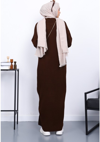 Kahverengi Dik Yaka Fitilli Triko Elbise fırsatları
