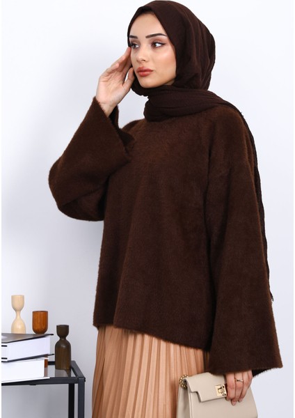 Kahverengi Bisiklet Yaka Oversize Angora Yumoş Triko Kazak fırsatları