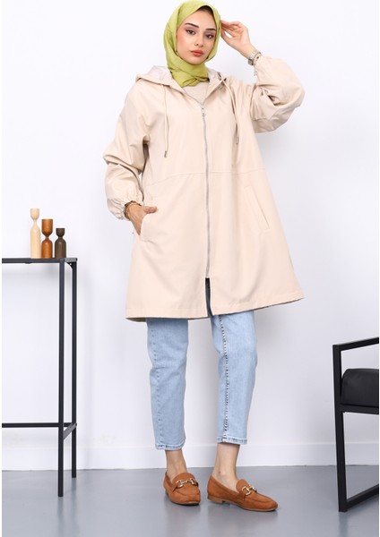 Bej Kapüşonlu Arkası Nakışlı Trençkot modelleri