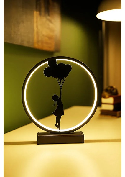 Balonla Uçan Kız Figürlü Kablolu LED Masa Lambası – Sanatsal Dekoratif Gece Işığı fiyatları