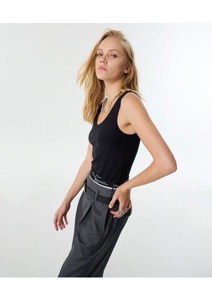 Askılı Basıc T-Shırt TW6250070067001 indirimleri