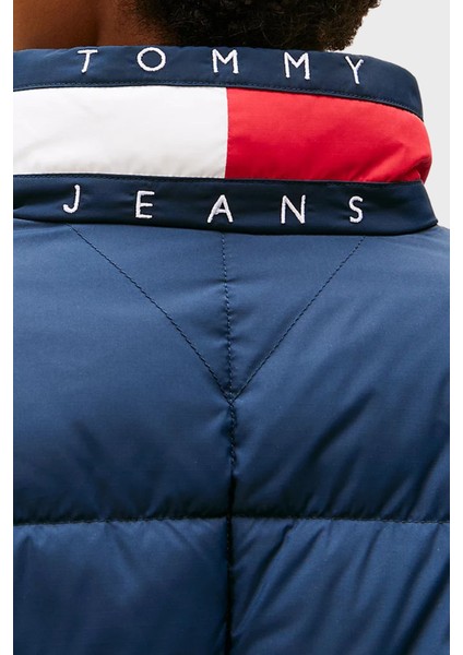 Kapitoneli Relaxed Fit Su Itici Dik Yaka Şişme Mont Erkek Mont DM0DM22041 C1G fırsatları