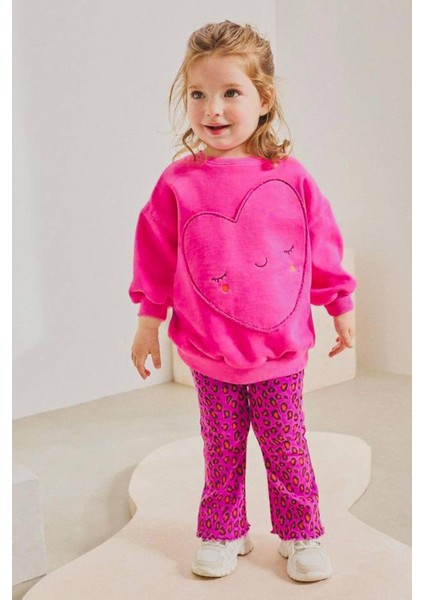 Kız Çocuk Kalp Aplikeli Nakış Detaylı 3 Iplik Kumaş Alt Üst Takım