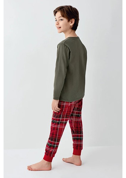 Yılbaşı Temalı Erkek Çocuk Pijama Takım 3513 fırsatları