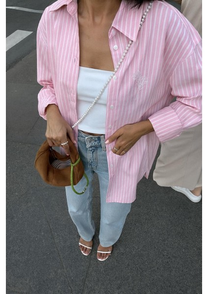 Standart Beden Oversize Çizgili Nakış Detaylı Gömlek