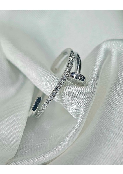 Y2K Taşlı Çivi Tasarımlı Çelik Yüzük