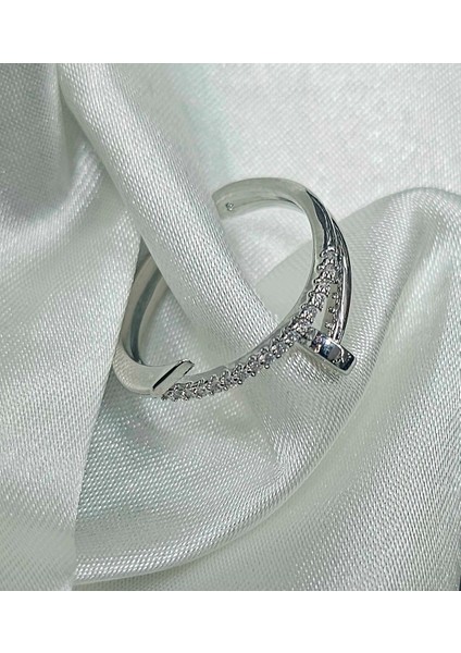 Y2K Taşlı Çivi Tasarımlı Çelik Yüzük fiyatları