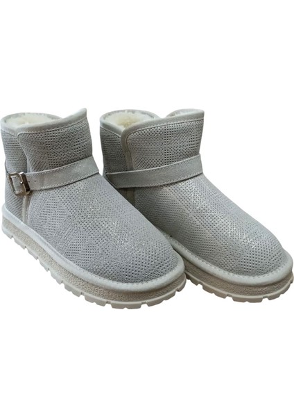 25K432 Kadın Simli Toka Detaylı Slim - On Peluşlu Bot Bej