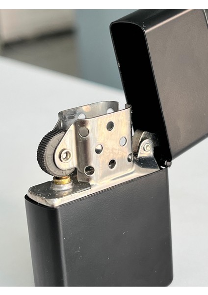 Kardeşe Hediye Zippo Tarzı Fotoğraflı Metal Çakmak