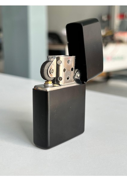 Anneye Özel Fotoğraflı Zippo Tarzı Metal Çakmak