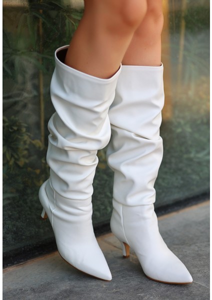 Beyaz Kadın Topuklu Çizme fiyatları