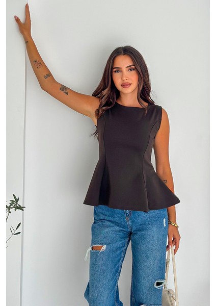 Kadın Peplum Bluz – Vücuda Oturan & Zarif Kesim