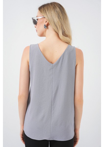 Kadın BDART Dokulu V Yaka Kolsuz Bluz Gri