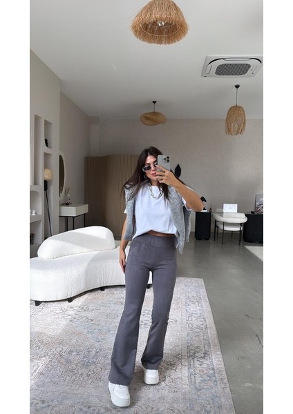 Kadın Yüksek Bel Süet Kumaş Ispanyol Paça Detay Pantolon fiyatları