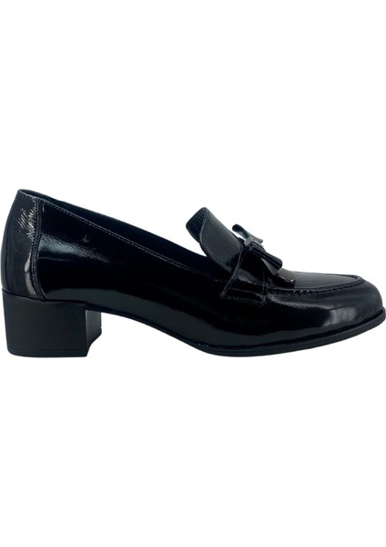 26101337 Hakiki Deri Kadın Klasik Tokalı Ayakkabı