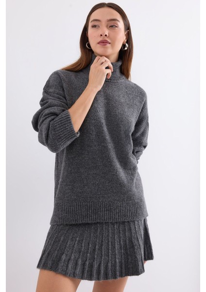 Kadın BDART Dokulu Oversize Yüksek Yaka Örme Takım Kömür Grisi