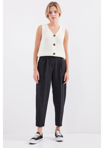 Kadın BDART Desenli V-Yaka Düğmeli Yelek Natural