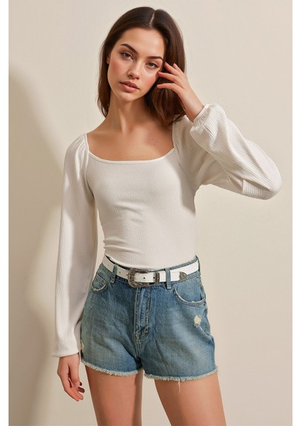 Kadın BDART Fırfırlı, Kare Yaka, Fitilli Bluz Beyaz indirimleri