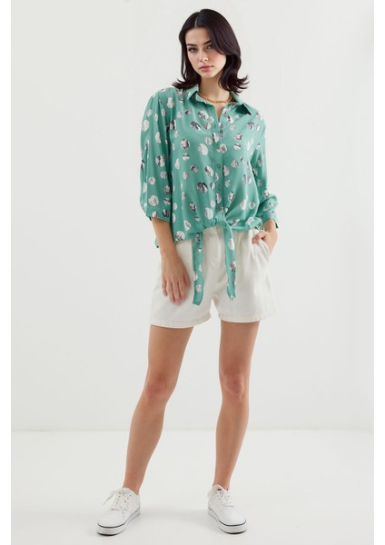 Kadın BDART Fiyonk Detaylı Desenli Viskon Gömlek Zümrüt Yeşili