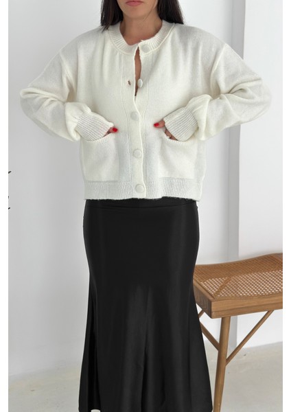 Kadın Tiftik Triko Hırka – Kaplama Düğmeli & Yumuşak Dokulu fiyatları