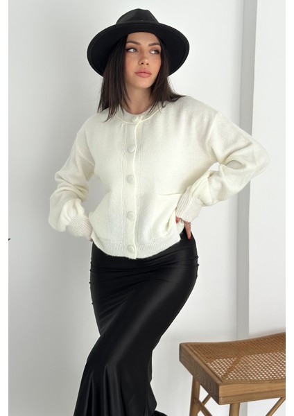 Kadın Tiftik Triko Hırka – Kaplama Düğmeli & Yumuşak Dokulu fırsatları