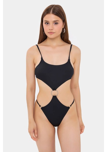 Kadın Yüzme Havuzu Detaylı, Halkalı Sütyen Kesimli Bikini Takımı Natural