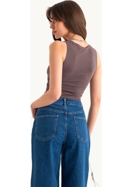 Kadın Yuvarlak Yaka Temel Askılı Atlet Brown