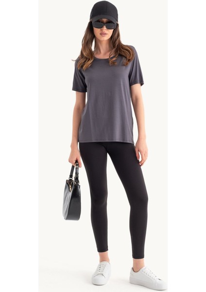 Kadın Yuvarlak Yaka Rahat T-shirt Gri